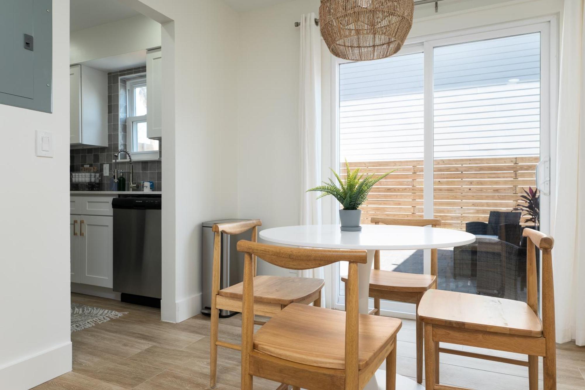 Be A Nomad 2 Bedroom Close To The Beach Jacksonville Beach Eksteriør billede